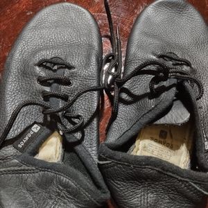 (Sh129) Domyos Dance shoes, size 1.5, black,